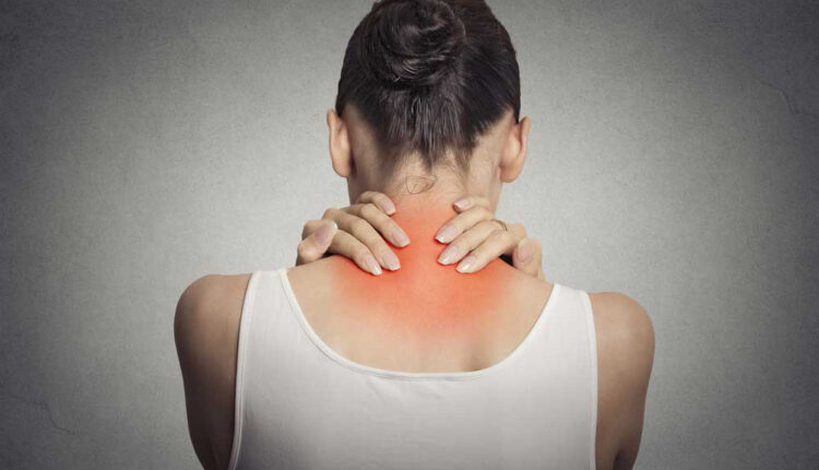 Chiropractors Treat Neck Pain